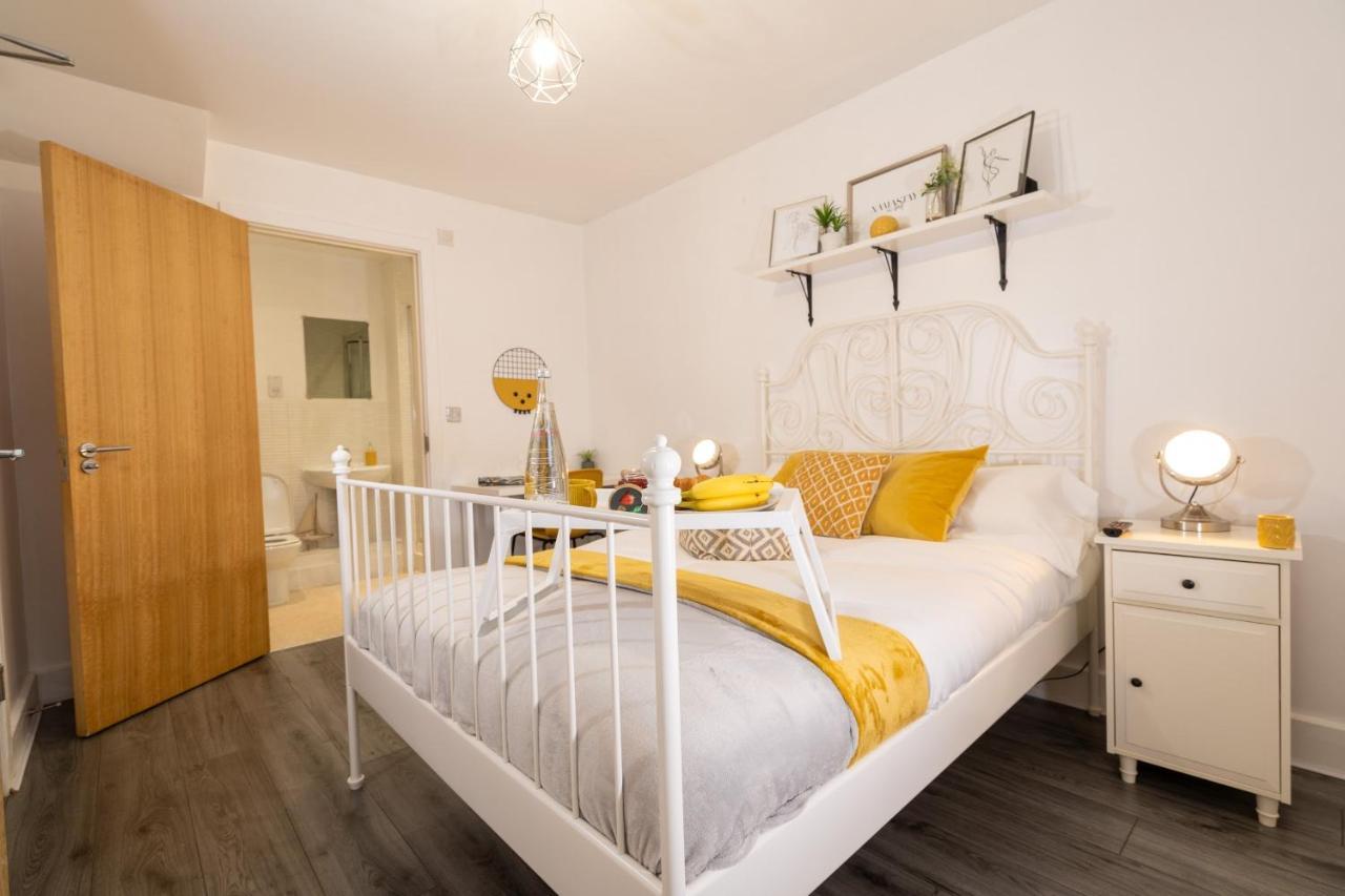 Luxe Place - Netflix & Workspace For 6 Birmingham Zewnętrze zdjęcie