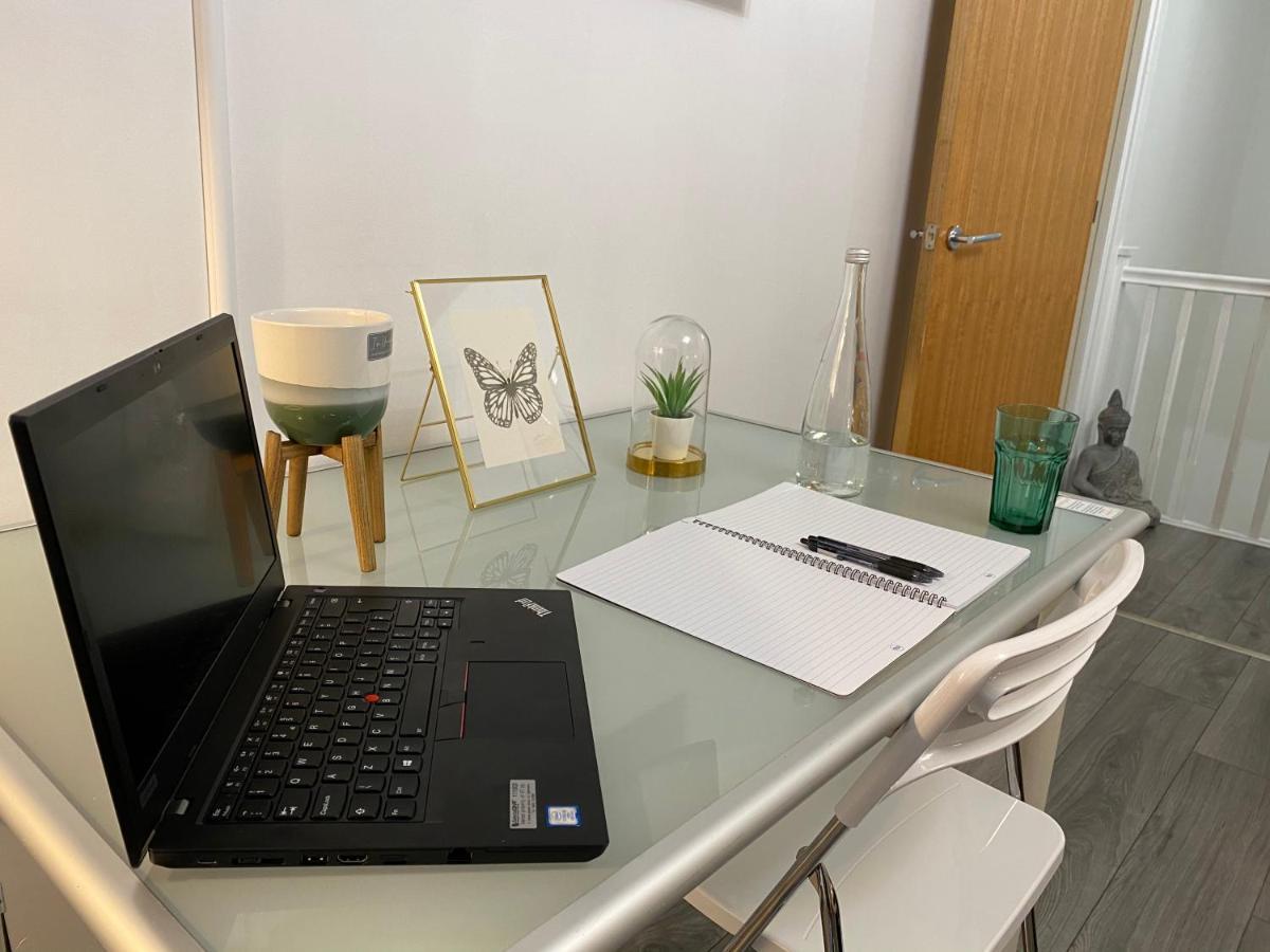 Luxe Place - Netflix & Workspace For 6 Birmingham Zewnętrze zdjęcie