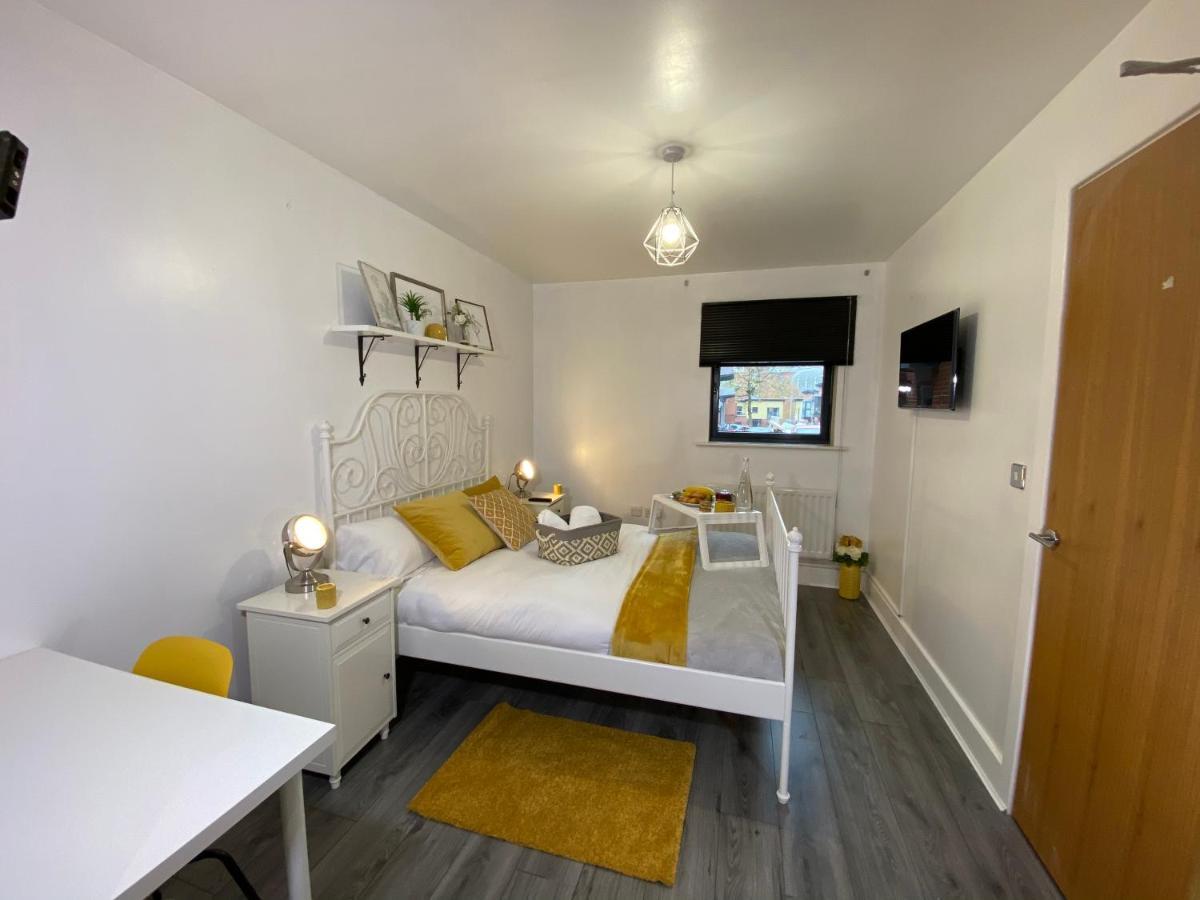 Luxe Place - Netflix & Workspace For 6 Birmingham Zewnętrze zdjęcie